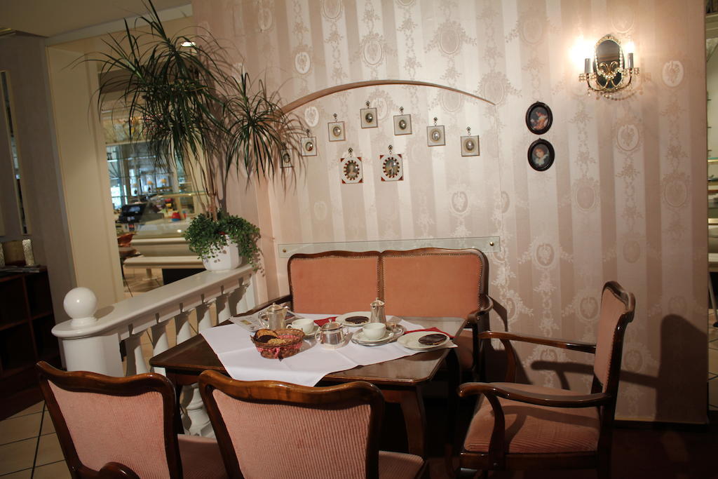 Hotel Cafe Adler 24H Self Check In Triberg im Schwarzwald Luaran gambar