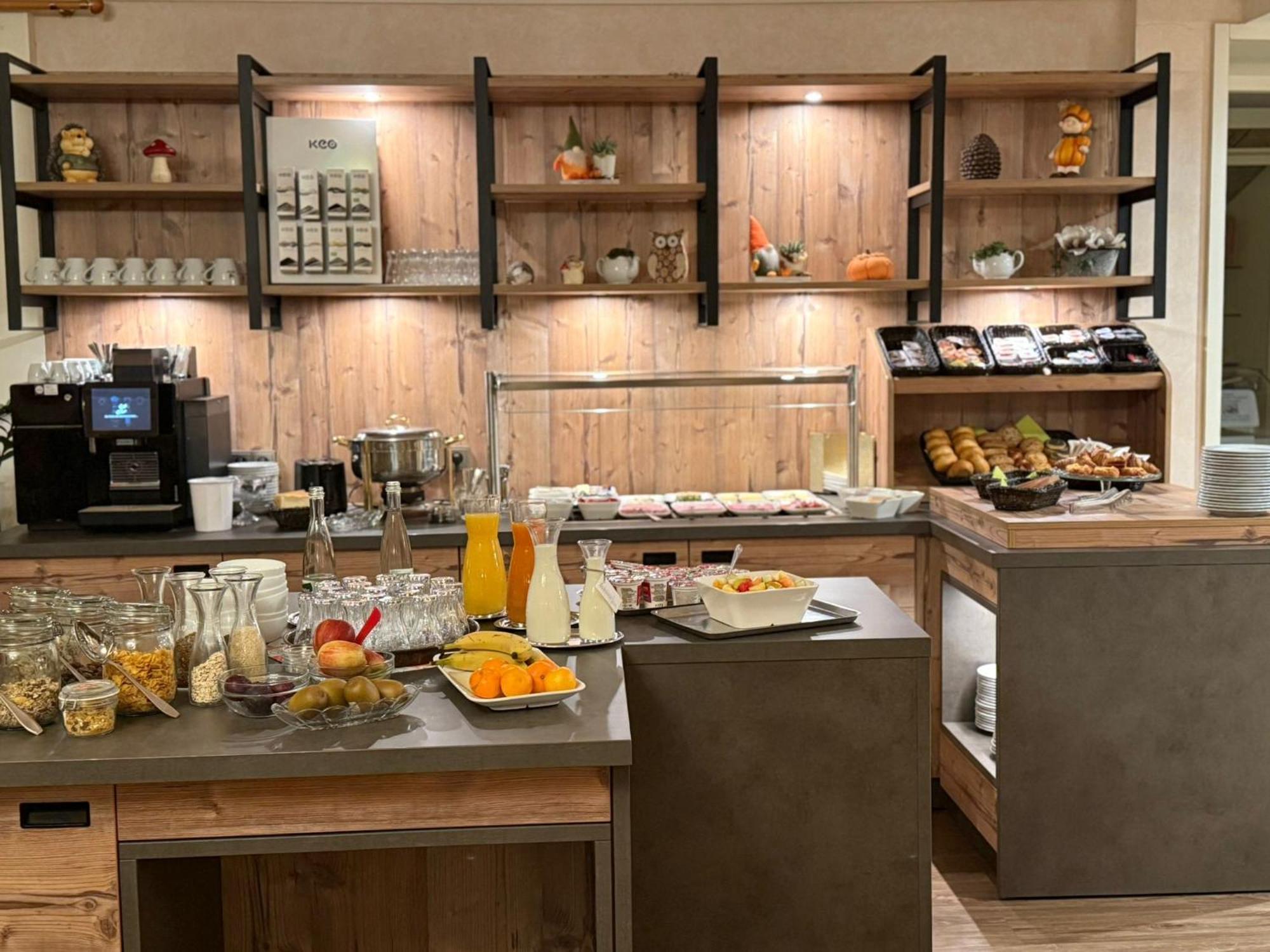 Hotel Cafe Adler 24H Self Check In Triberg im Schwarzwald Luaran gambar
